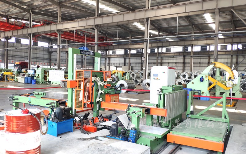 重慶展志——立式鋼帶儲(chǔ)料臺(tái)車(chē)+自動(dòng)纏繞包裝機(jī)+翻轉(zhuǎn)機(jī)